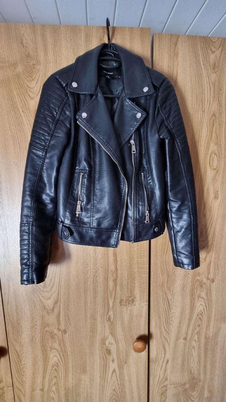 Vero Moda Giacche: Veste imitation cuir S – Usato da Les Breuleux venduto da Mily1991