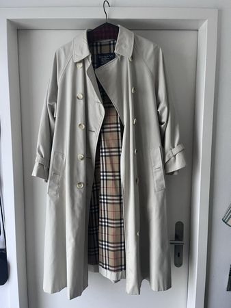 Burberry Trench-coat vintage, idéal pour la saison!