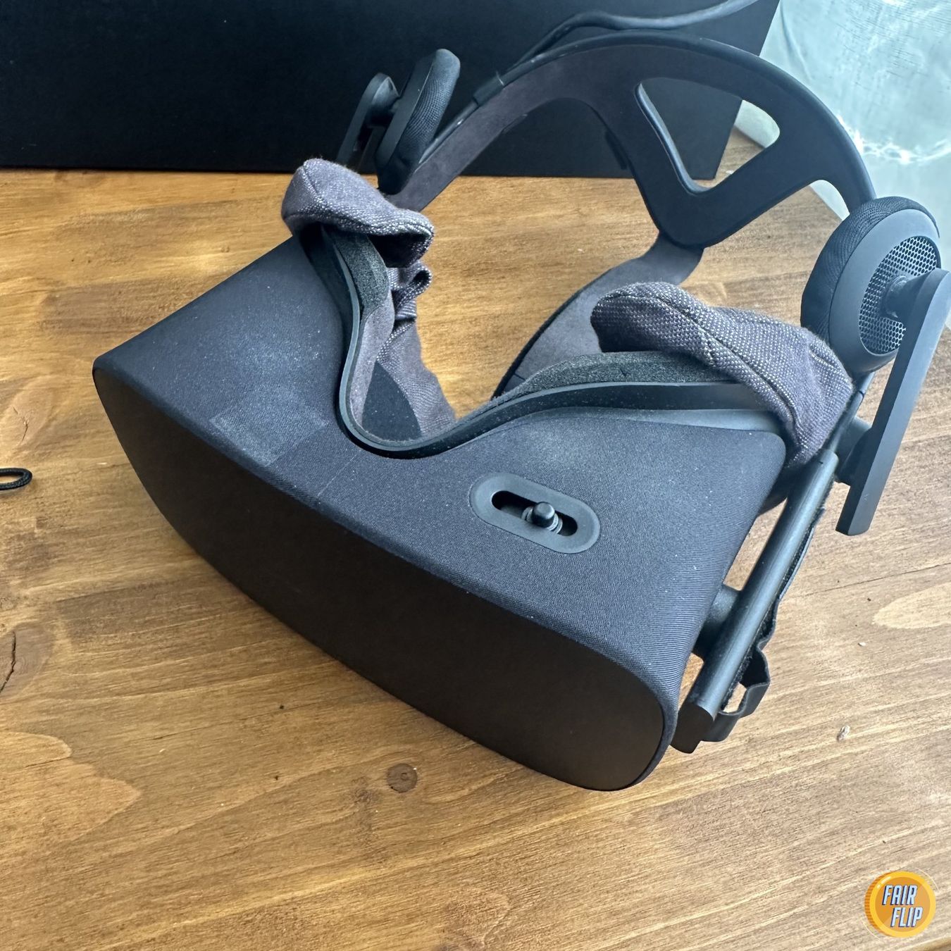 Casco VR: Oculus Rift CV1 VR Headset Set mit Zubehör – Usato da Luzern venduto da fairflip 3