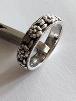 Ring Silber mit Muster Grösse 57 / bague en argent taille 57