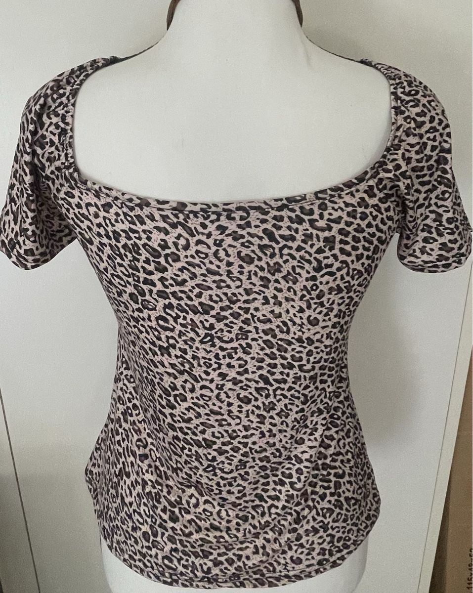 Top: Top mit Leopard Muster Gr. S – Nuovo (secondo la descrizione) da Gränichen venduto da RetoLexi 3