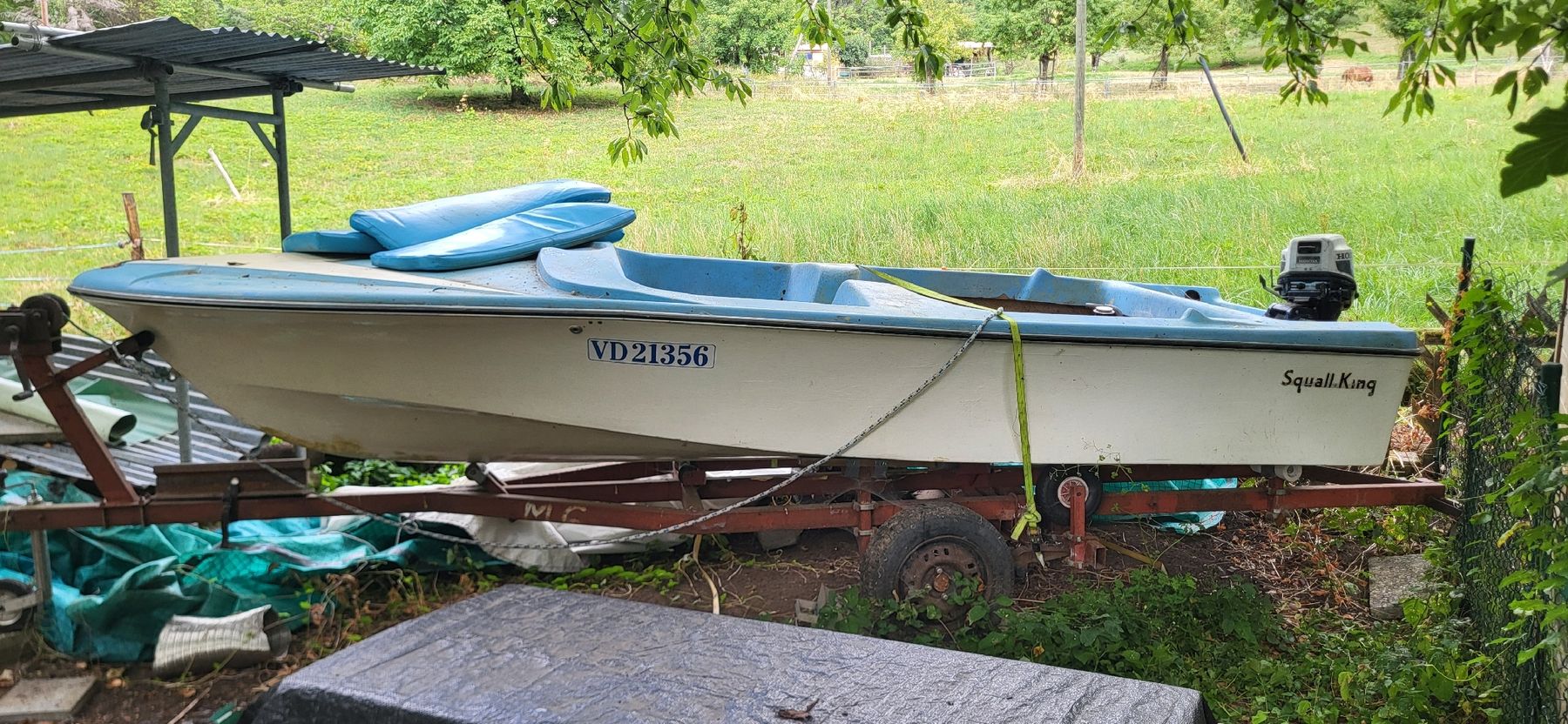 Barche: Bateau sur remorque à restaurer – Usato da Rennaz venduto da pyrostyle