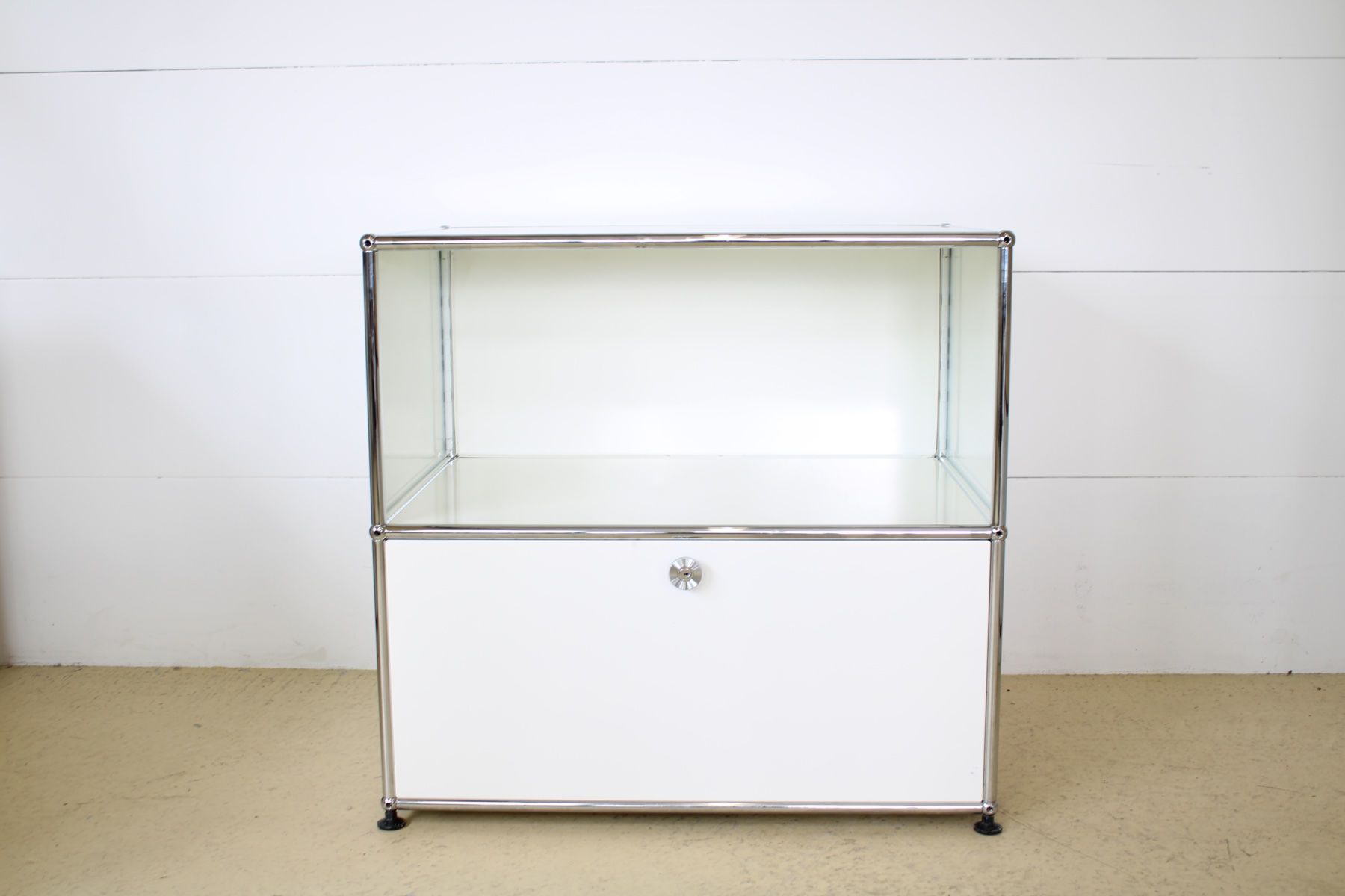 USM Cassettiere: USM Sideboard in Reinweiss – Usato da Meinisberg venduto da atelier_TILIJA 5