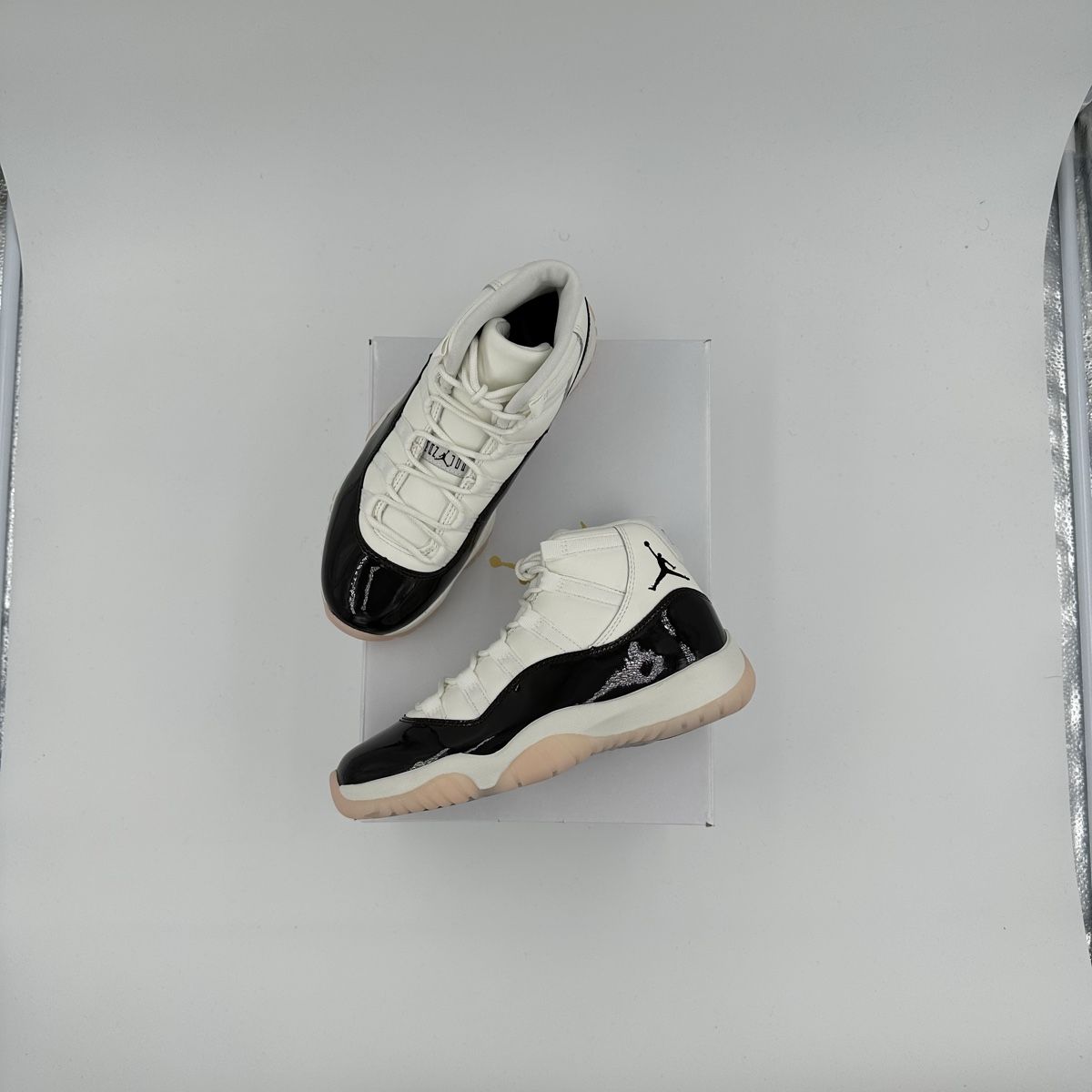 Jordan Chaussures hommes: Jordan 11 “Neapolitan” – Neuf avec emballage d'origine à Gais par dam_kd6n