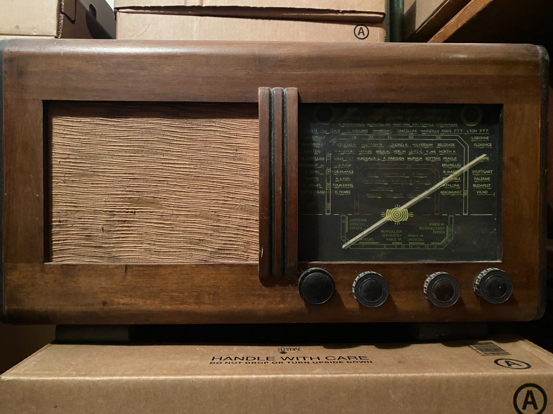 Radio: Alter Röhrenradio zu verkaufen – Usato da Bern venduto da CFH_Bern