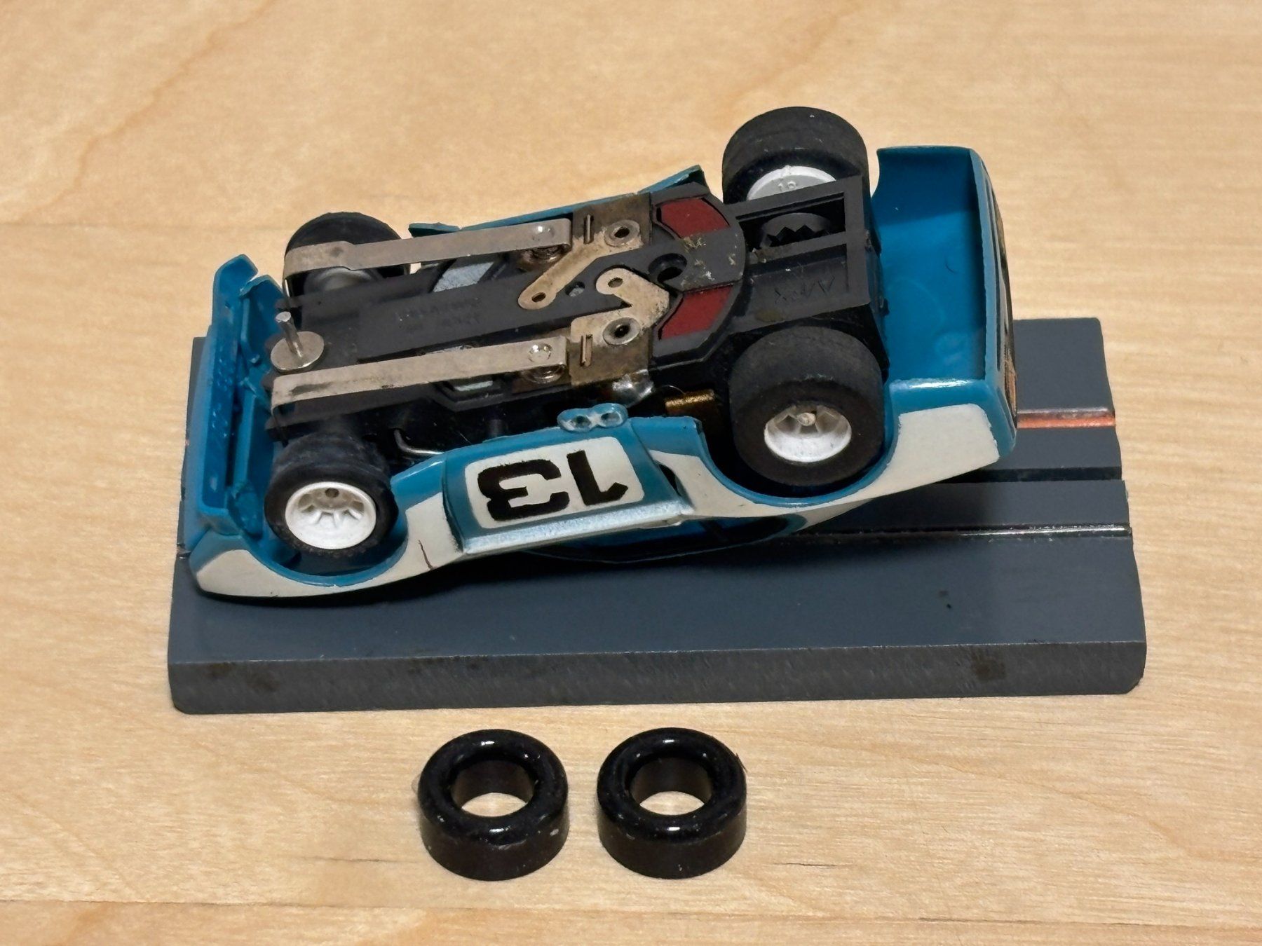 Faller Piste: Aurora AFX Capri blau/weiss #13 mit Originalbox – Usato da Bülach venduto da h0slotch 9