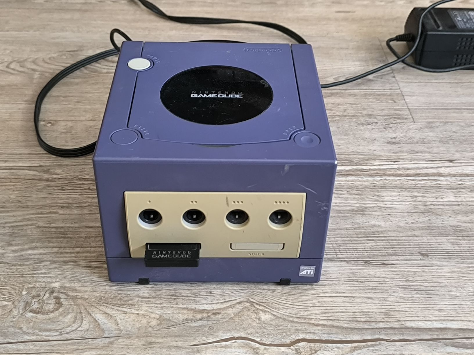 Nintendo Console: Nintendo GameCube Bundle with 8 Games and Controller – Usato da Zürich venduto da max_h 2