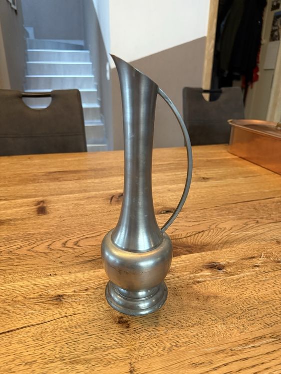 Vase en étain vintage avec anse (D'occasion) à DORENAZ pour CHF 10 — free download