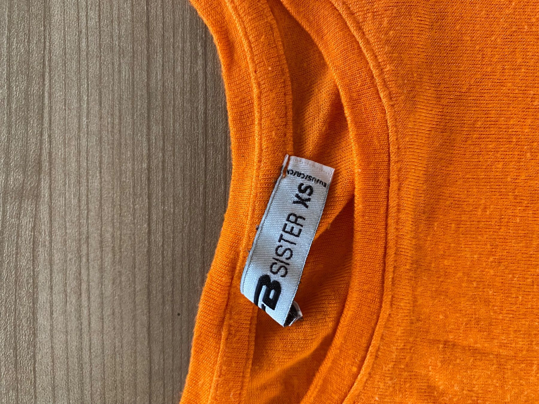 Camicette, T-shirt & Top: Sister XS Orange Sommer Top – Usato da La Tour-de-Peilz venduto da leu_hnf6 1