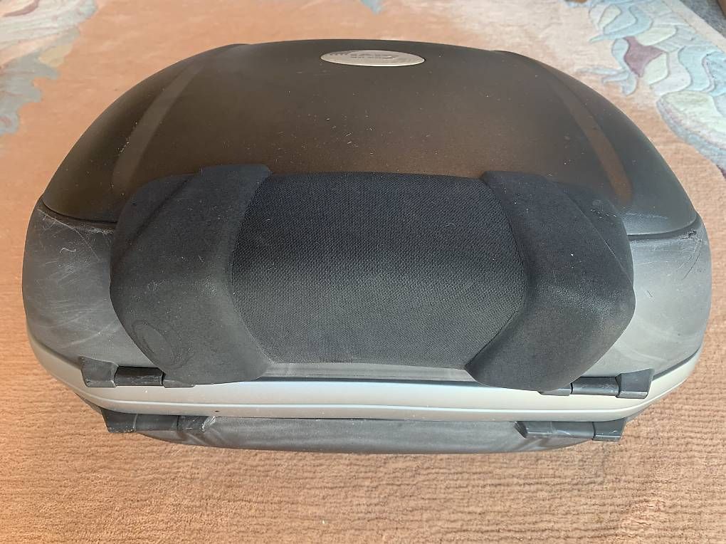 Topcases: GIVI Top Case V46 – D'occasion à Gattikon par Pateck 1