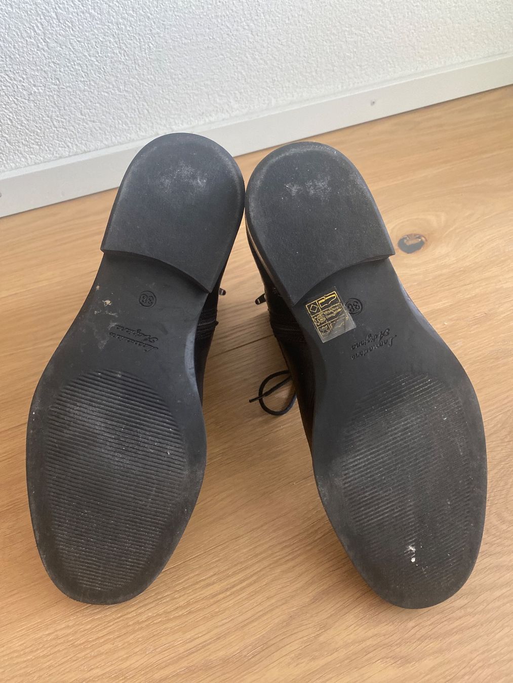 Globus Chaussures femmes: Stiefeletten Leder schwarz – D'occasion à Bolligen par Noeggeli10 3