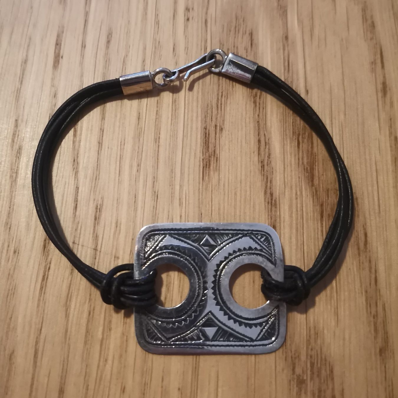 Bracciali & Braccialetti: Bracciale con piastra argento Touareg – Usato da La Chaux-de-Fonds venduto da Catchmi