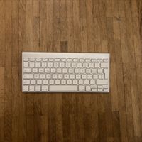 Apple Wireless Keyboard QWERTZ layout gebraucht Zustand
