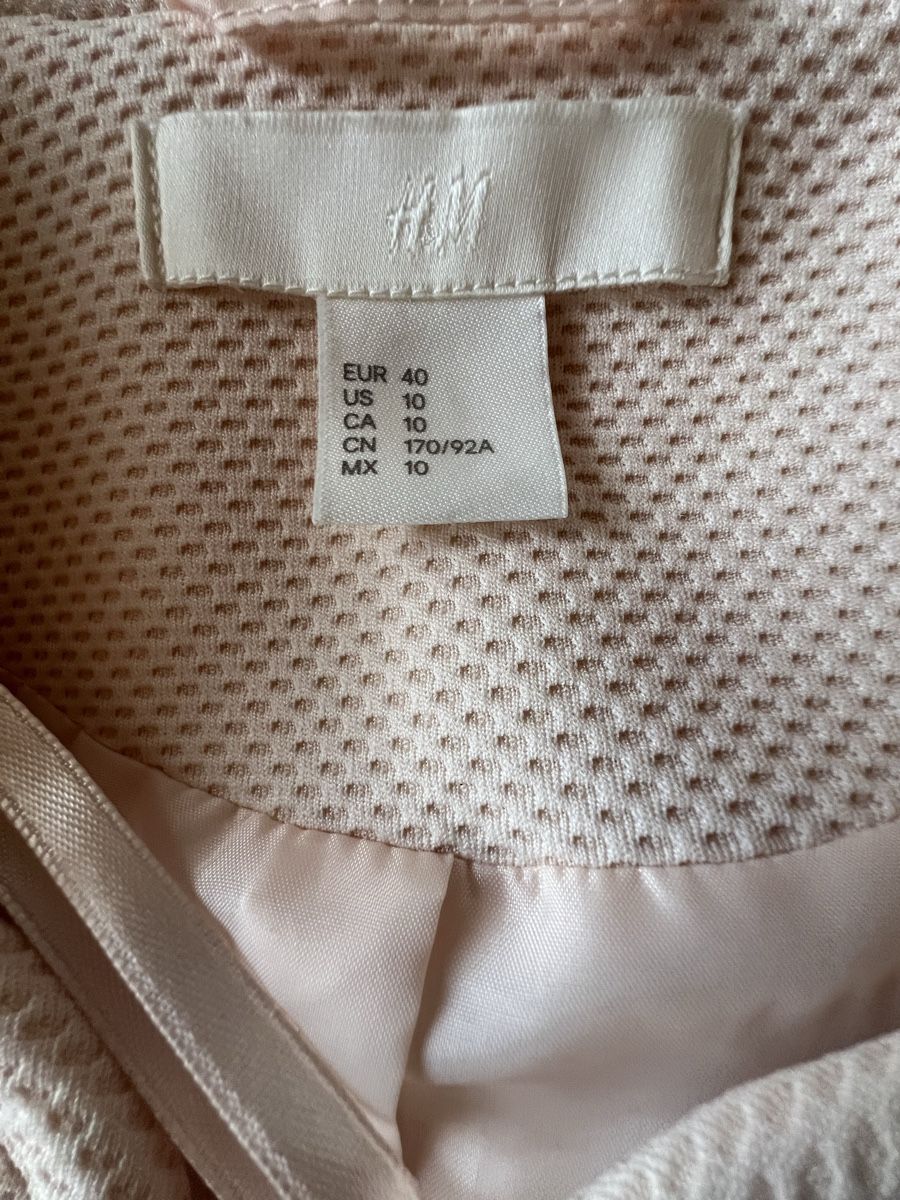H&M Giacche: Rosa Blazer vom H&M – Nuovo (secondo la descrizione) da Niederuzwil venduto da hel_v9ky 1
