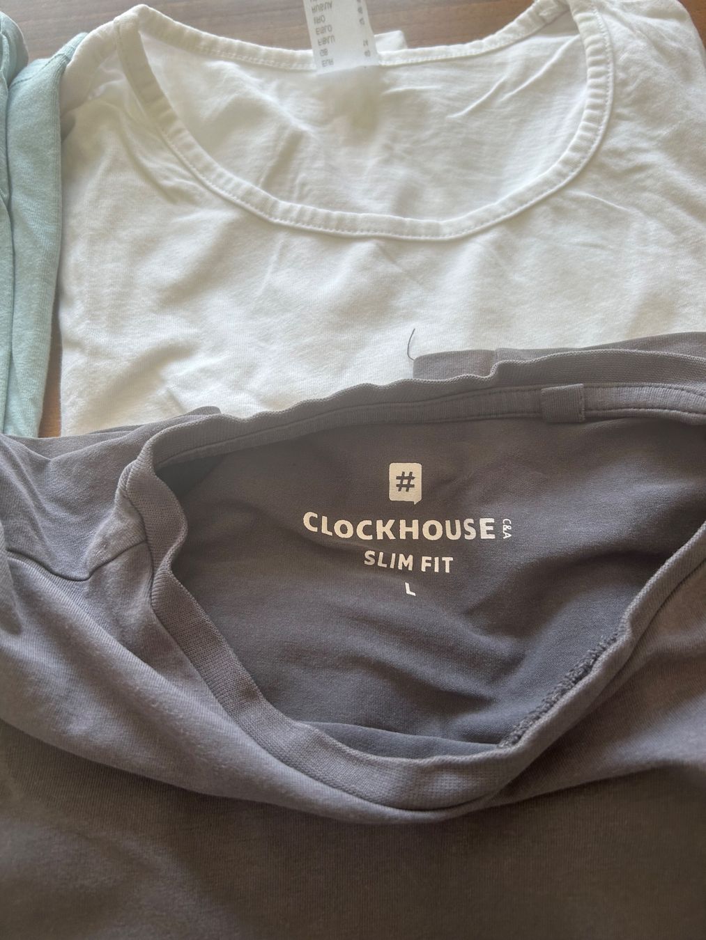 Lotti di vestiti: 4 T-Shirts Basic-Style, casual Sommerlook, Grösse M – Usato da Schötz venduto da chousan 3