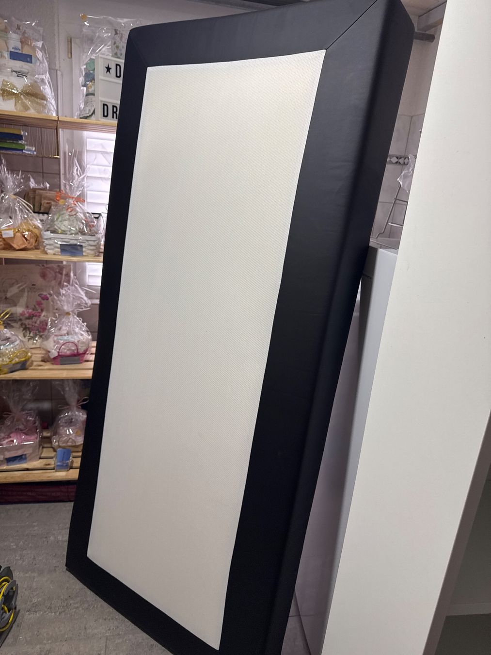 Materassi: Eine 90cm x 200cm Matratze – Usato da Deitingen venduto da DSchneehaesli 1