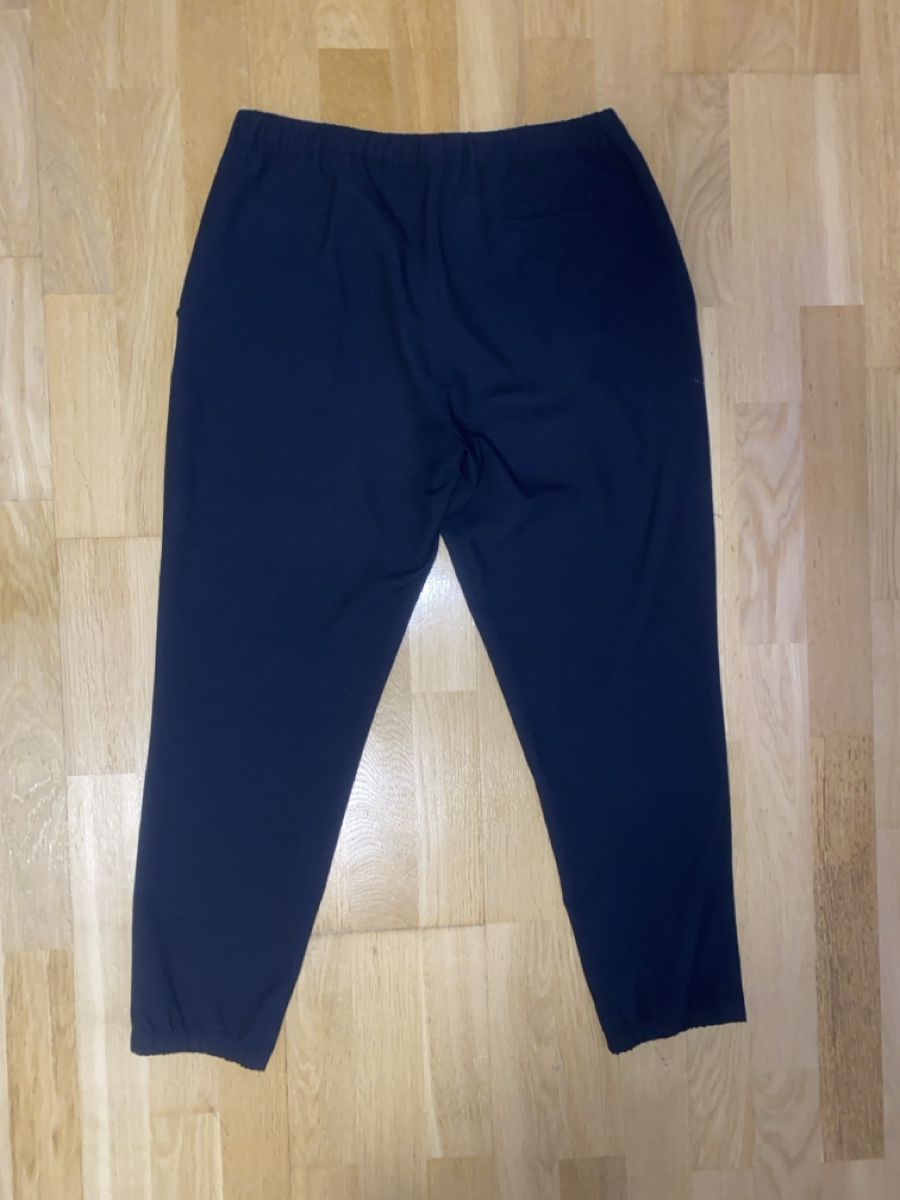 Opus Pantalons: "Opus" Hochwertige Hose, Grösse 40, Dunkelblau – Neuf (Voir description) à Basel par vitaminka 1