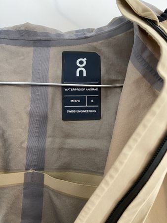 Anorak imperméable On Running, beige, taille S, homme