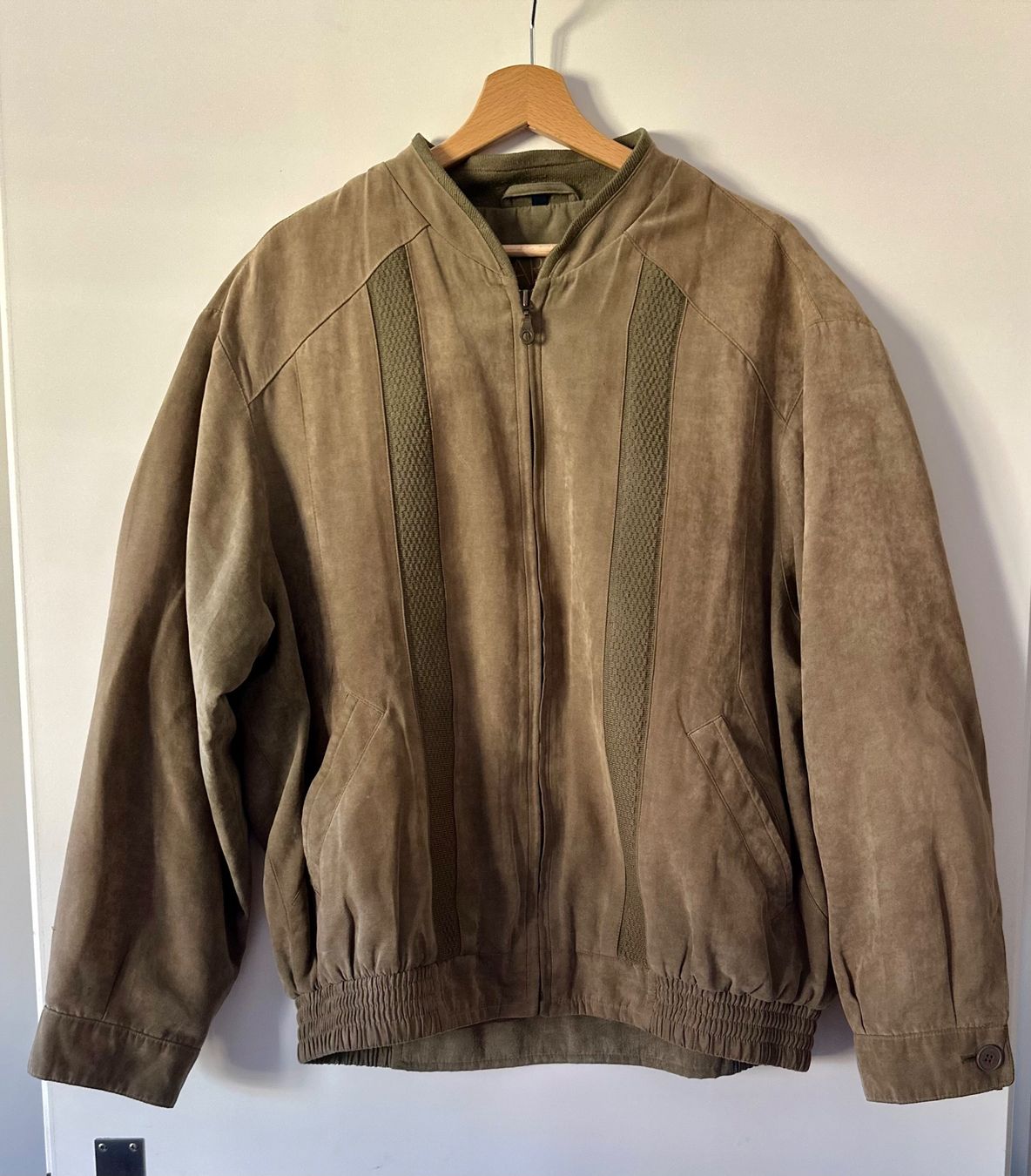 Vestes: Jacke – D'occasion à Bern par ACR12