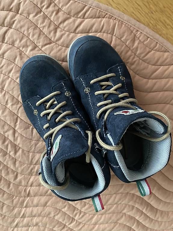 Scarpe per ragazzi: Halbhoher Wanderschuh, Outdoor-Schuh  – Usato da Jona venduto da ire_y2yh 2