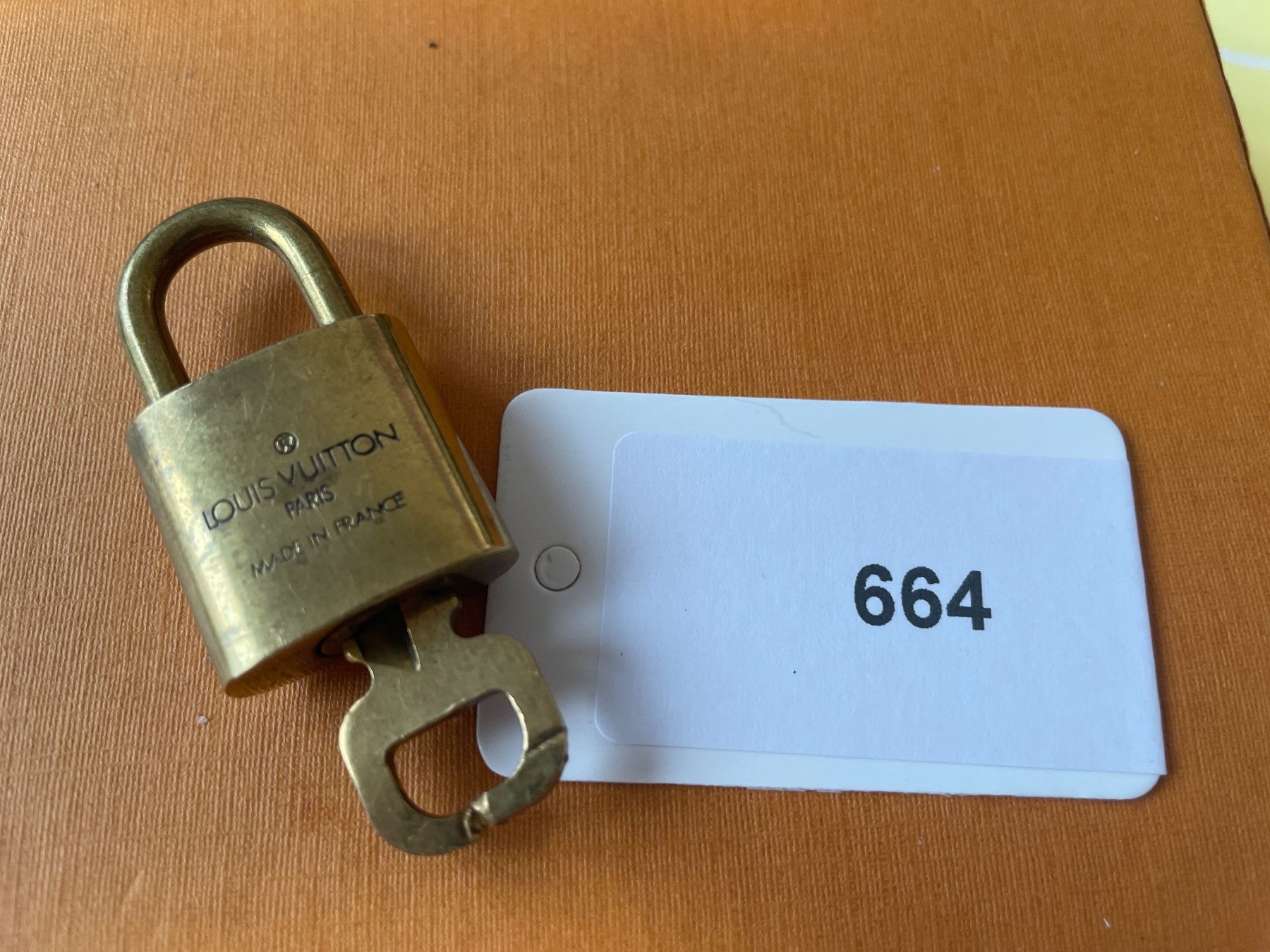 Lucchetti: Louis Vuitton Schloss - Nr. 664 – Usato da Hittnau venduto da LuxAndMore 1