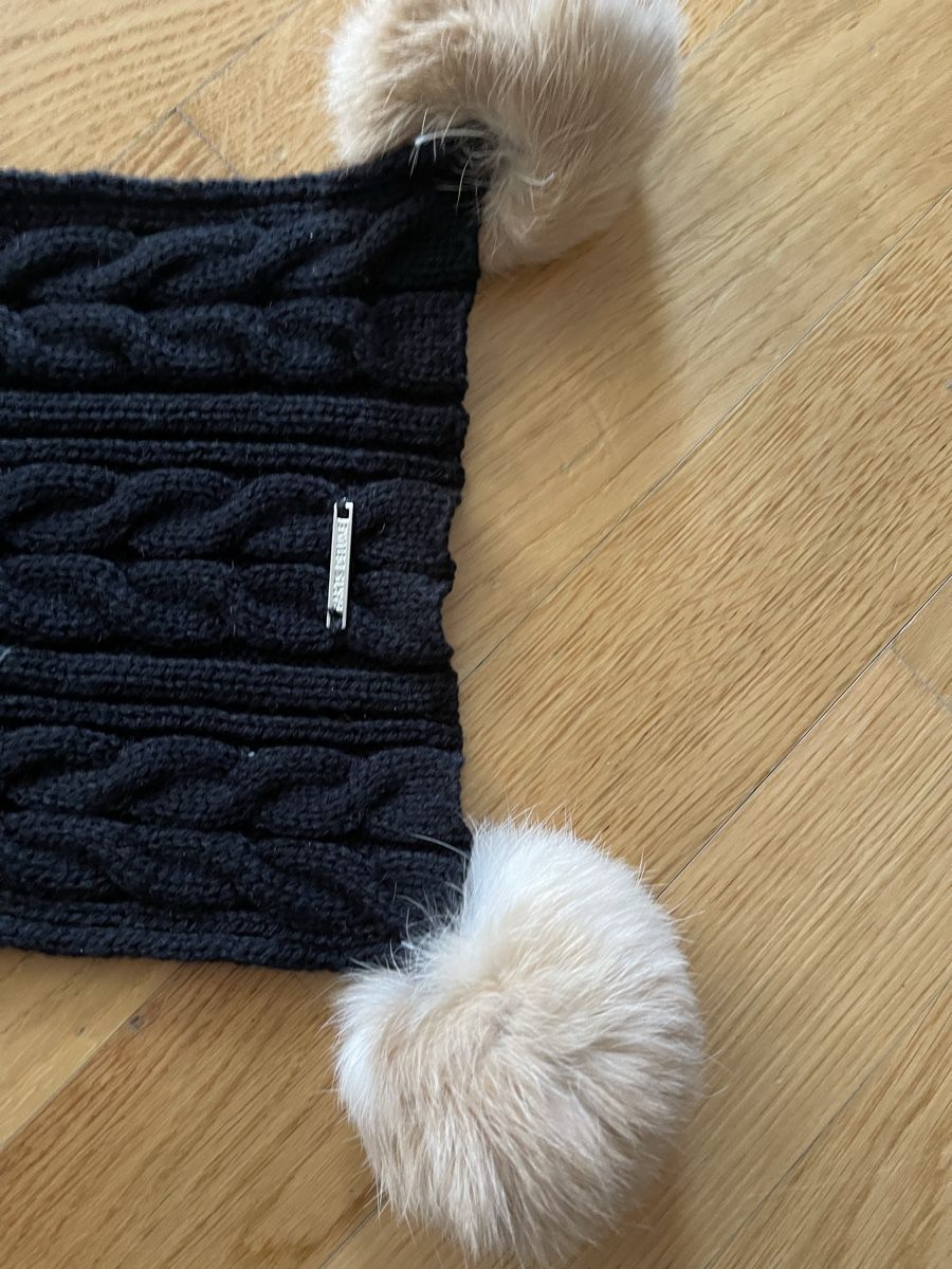 Foulard & Sciarpe: Schal Schicker Winter Schal, schwarz, mit Pelzbommel – Usato da Rüschlikon venduto da Lajniii 2