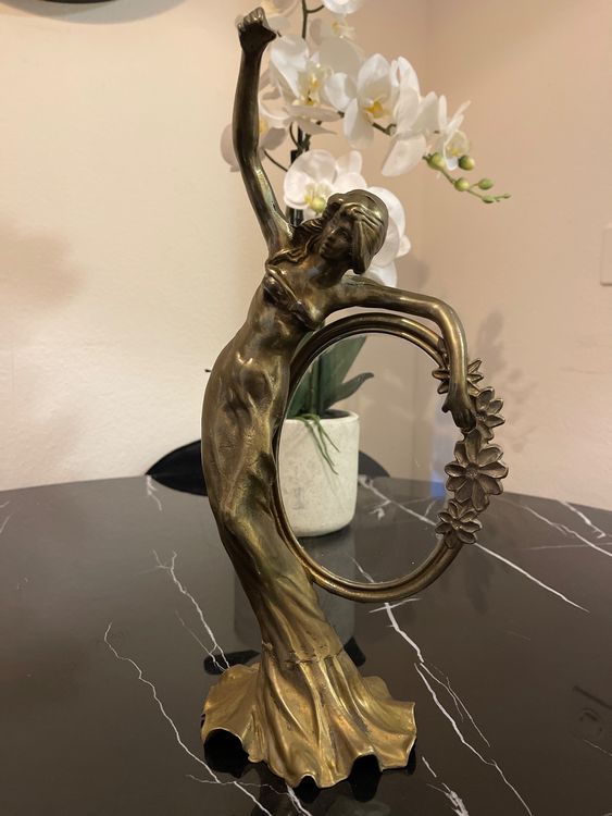 Sculpture en bronze gravé BRONZE (Gebraucht) in montreux für CHF 50 ...