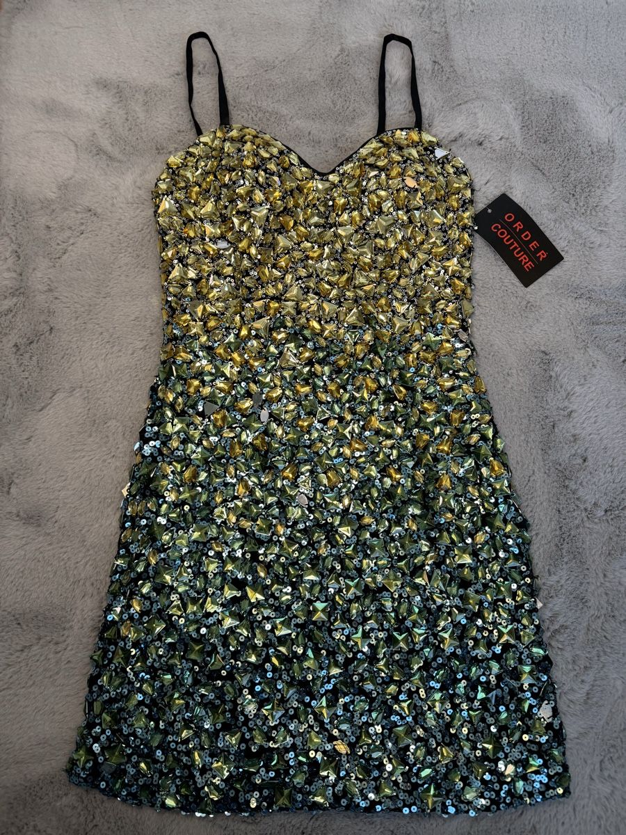 Vestiti: Kleid – Nuovo (secondo la descrizione) da Emmenbrücke venduto da sa.ra