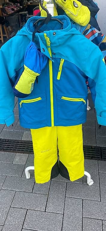 Lotti & Set di vestiti: Ski Jacke mit Hosen Gr 104 – Usato da Schenkon venduto da muz_g5mq