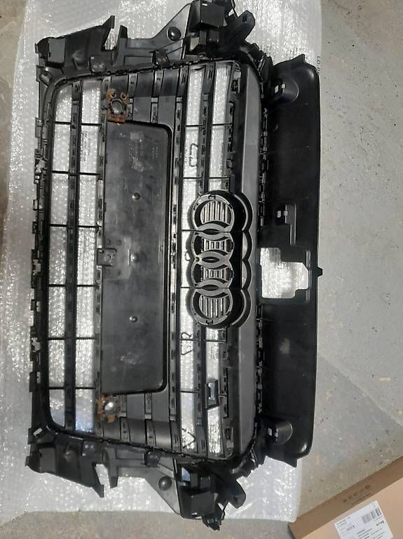 Tutti pezzi di ricambio auto: div audi s3 teile – Usato da Bannwil venduto da andyb000