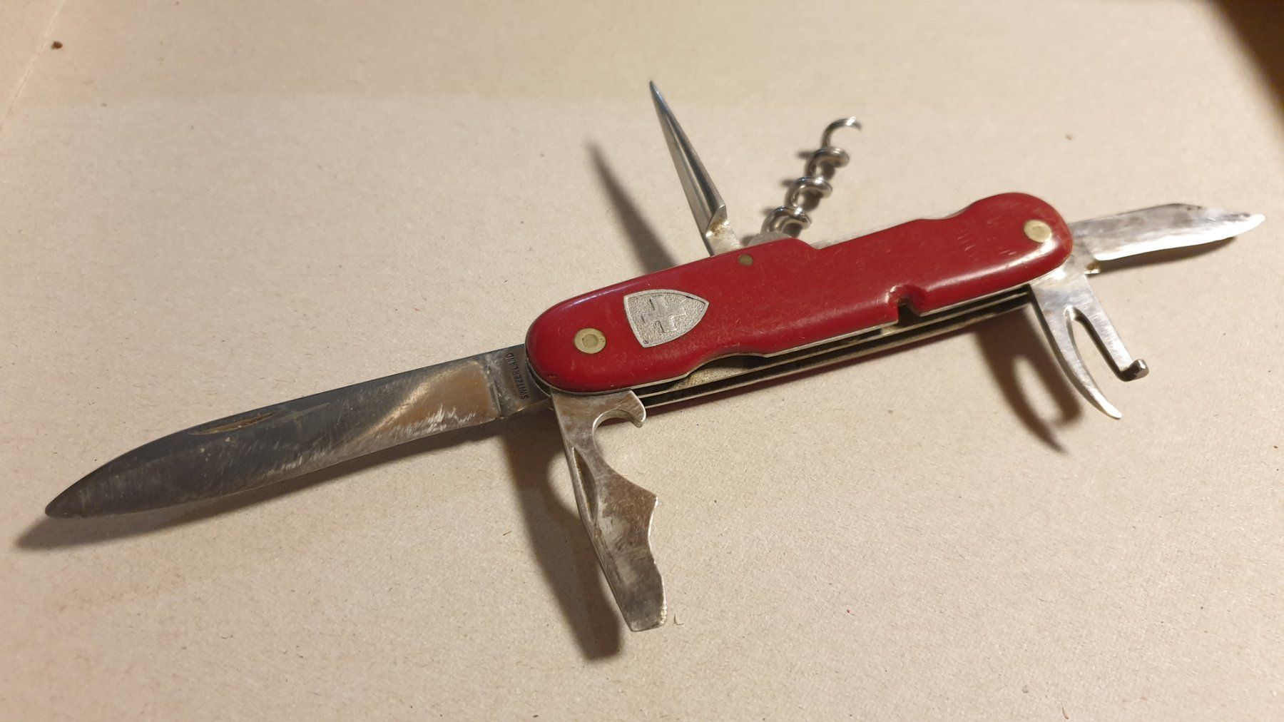 Wenger Coltelli tascabile: Wenger Switzerland Sackmesser Messer – Usato da Val D Illiez venduto da SnowRoof 1