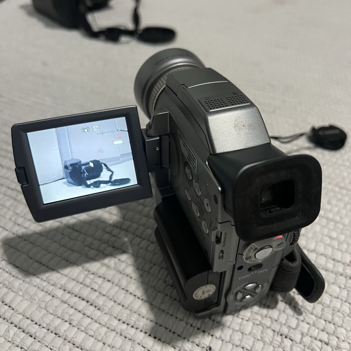 Canon Videocamere: Canon MVX2i Camcorder mit optischem Bildstabilisator – Usato da Unterkulm venduto da Sita013 3