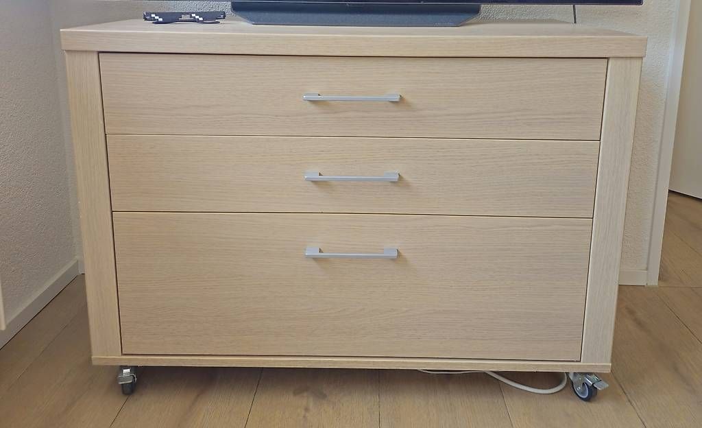 Kommoden: Kommode mit 3 Schubladen  Top Zustand – Gebraucht aus Oberengstringen von mat_sz5v