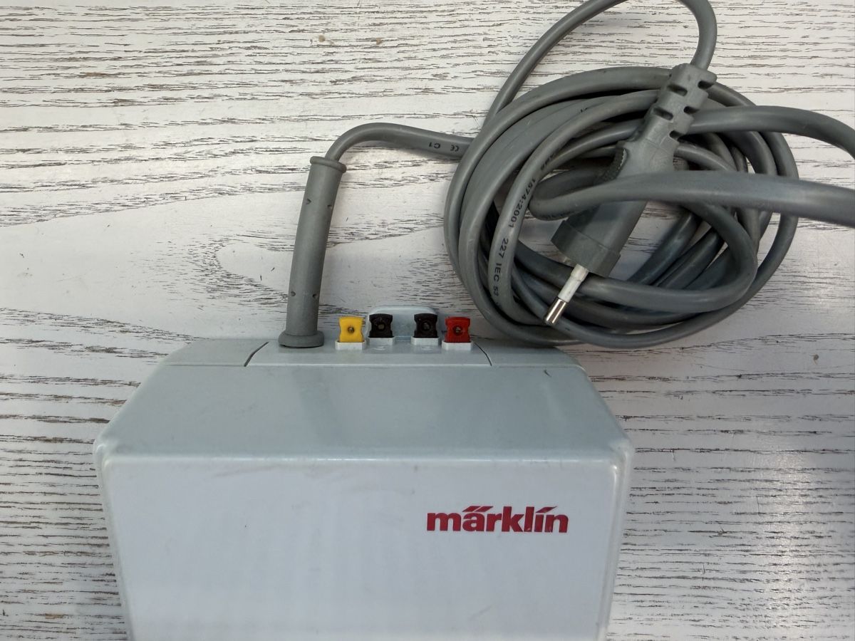 Märklin Trains électriques: Märklin 6647 Transformator 32VA – D'occasion à Lupsingen par New-Haven 1