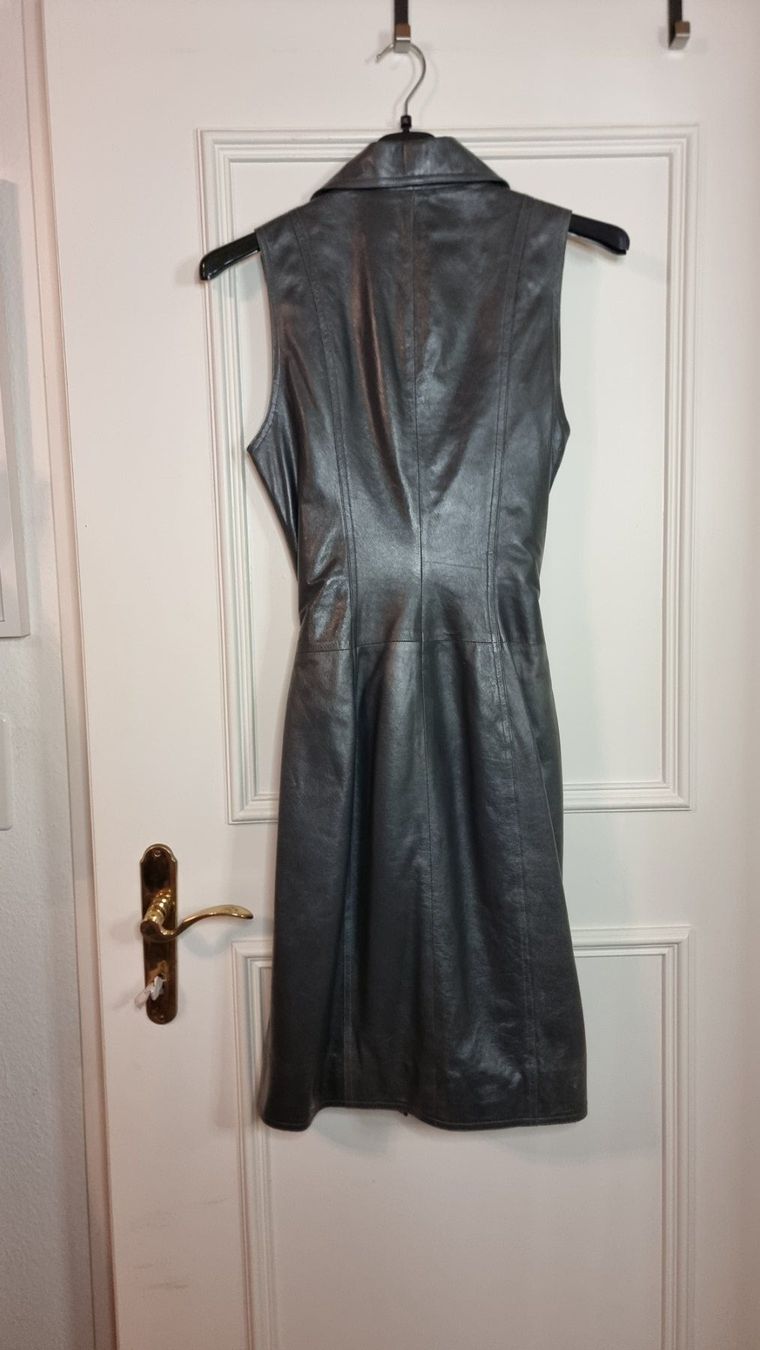 Kleider: Elegantes Lederkleid Gr. 38, tailliert, mit Gürtel – Gebraucht aus Wald ZH von CapLux 7