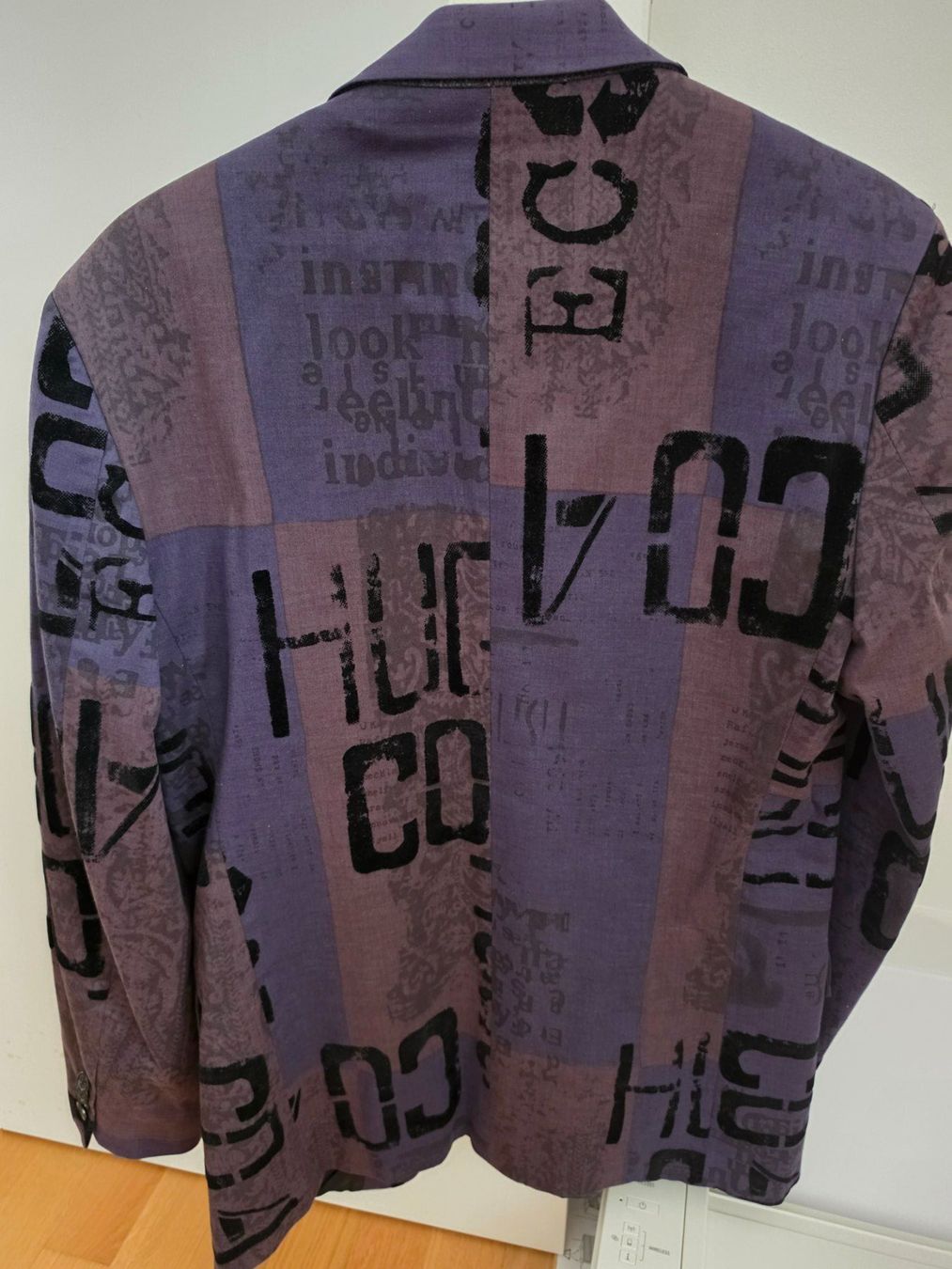 Hugo Boss Giacche: Veste Boss – Usato da Ecublens VD venduto da xfg_s67c 1