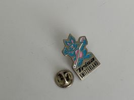 Pin Hase Trisa Switzerland