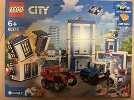 LEGO City Polizeistation 60246 Neu in Originalverpackung