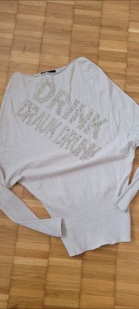 Schöner Damenpullover mit Aufschrift, Grösse M