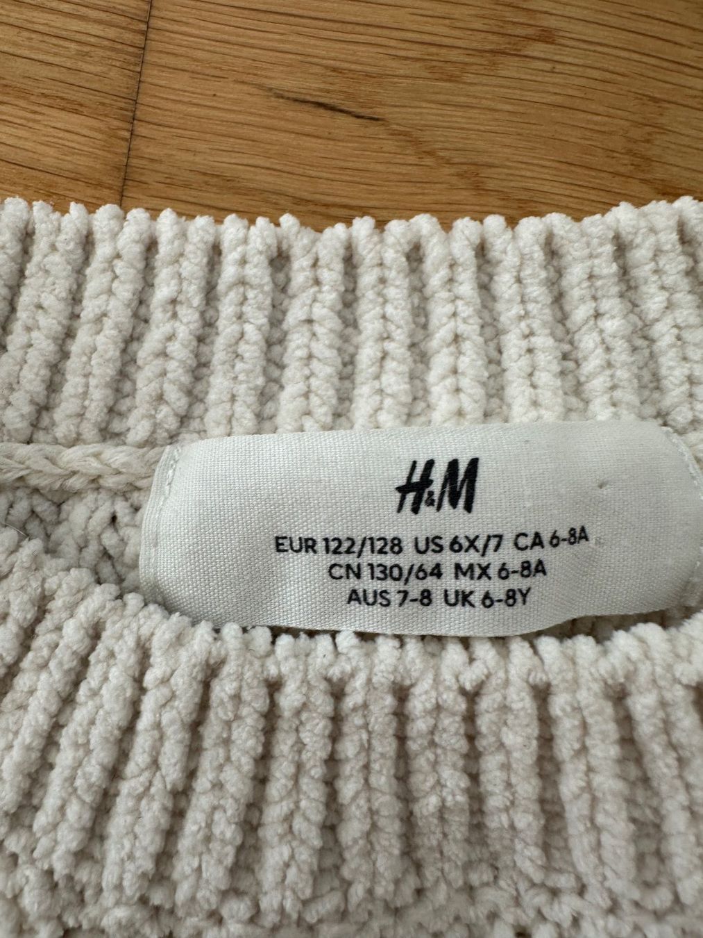 C&A Kleiderpakete & -sets: Kleiderset Mädchen Pullover, Gr. 122/128, Top Zustand! – Gebraucht aus Willisau von mattu02 8