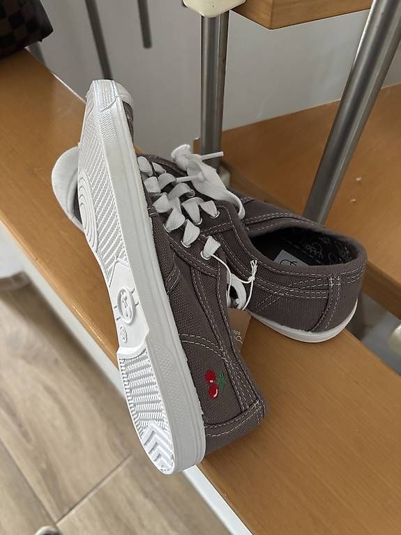 Le Temps Des Cerises Scarpe da donna: Baskets Le temps des cerises neuf 38 – Nuovo e nell'imballaggio originale da Perroy venduto da barballalla 1
