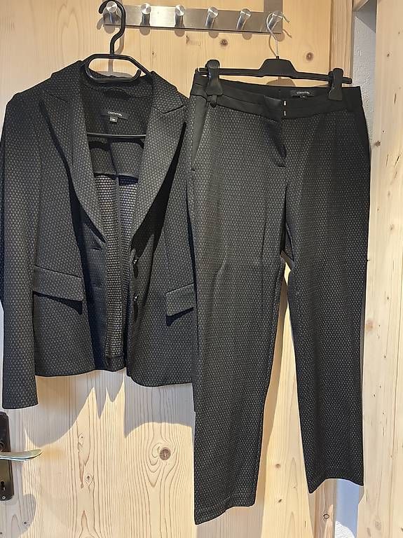 Completi & Tailleur: Comma Damen Hosenanzug  – Usato da Mühlehorn venduto da franziska89