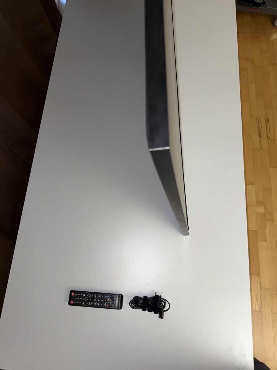 Samsung Fernseher: Samsung Tv 65 zoll matt  – Gebraucht aus Oberflachs von iva_99sd 3