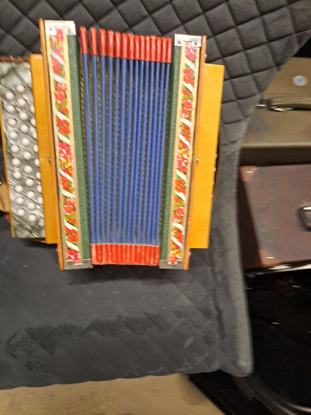 Instruments de musique: schwyzerorgeli ton B – D'occasion à Villeneuve par BibiVintage 3