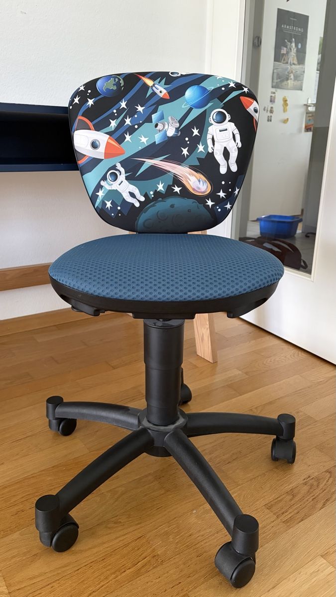 Sedie: Kinder Drehstuhl in Weltraum Design – Usato da Hölstein venduto da Maramo