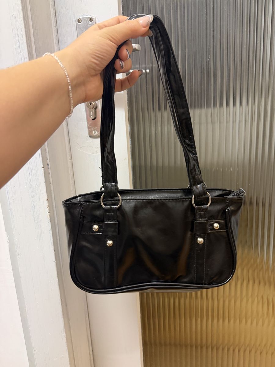 Borse da donna: Schwarzer Handbag – Nuovo (secondo la descrizione) da Basel venduto da lil_c6hw 4