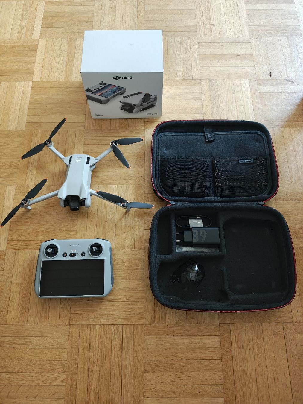 DJI RC Kits de montage: DJI Mini 3 mit DJI RC Controller, Transportkoffer & OVP – D'occasion à Düdingen par rea_y7gg 2