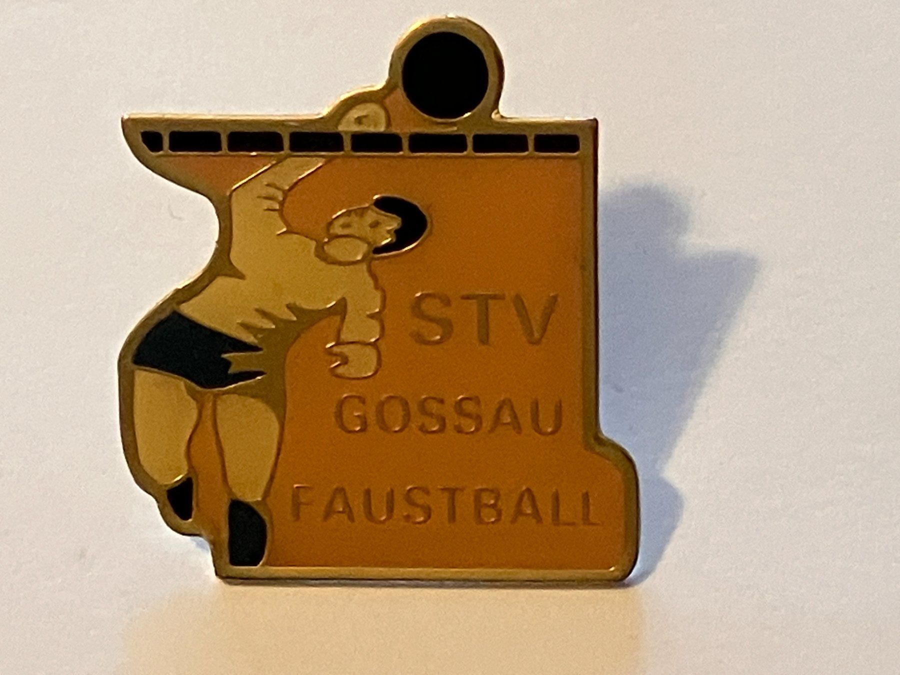 Placchette & Badge: 1 Pin STV Gossau Faustball – Usato da Basel venduto da djwwpp