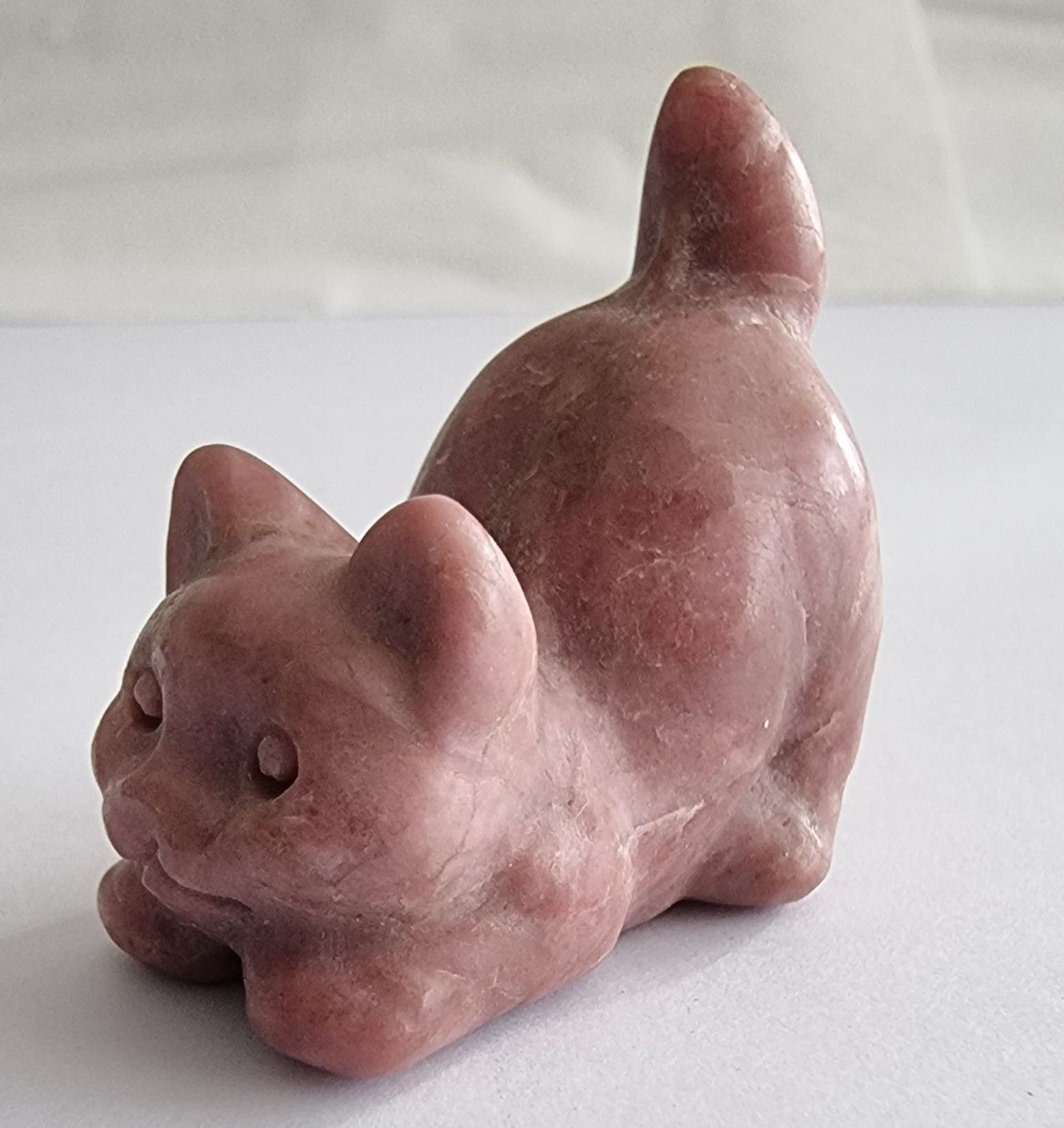 Statuette: Rhodonit Katze Statue / Figur – Nuovo e nell'imballaggio originale da Menziken venduto da Mirager 2