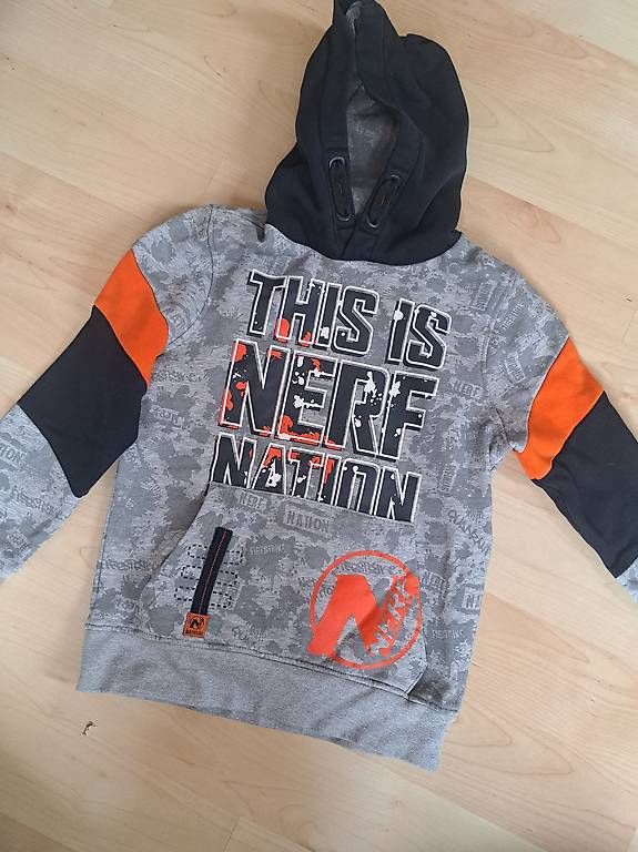 Pullover & Sweatshirts: Pulli 122/128 – Gebraucht aus Winterthur von feehee 4